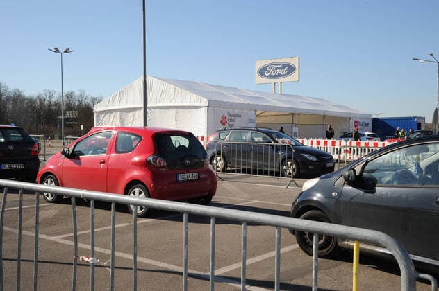 Die Covid-19 Drive In- Test Station am Dienstag (24.03.2020) auf dem Gelände der FORD Werke in Saarlouis.