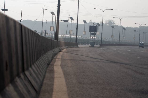 Nepal: First day of lockdown in Kathmandu Deserted road is seen during lock down, in wake of the corona virus alert,as a precautionary measure to prevent the spread of coronavirus( Covid 19) in Kathmandu Nepal. Nepal government has decided to lock down the whole country from 24 March 6AM local time to till 31 March 6AM following a second confirmed COVID-19 case. kathmandu katmandu Nepal Kathmandu Copyright: PrabinxRanabhat