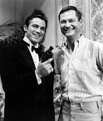 THE ST. VALENTINE S DAY MASSACRE, Clint Ritchie, Roger Corman on set, 1967 Courtesy Everett Collection !ACHTUNG AUFNAHMEDATUM GESCHÃ„TZT! PUBLICATIONXNOTxINxCANxCHNxFRAxITAxJPNxNORxPOLxRUSxESPxUKxUSA Copyright: xCourtesyxEverettxCollectionx PBDROCO EC018