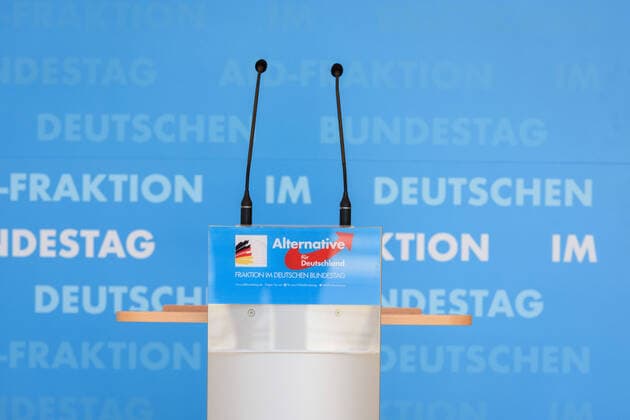 Deutsche Parteien: AfD, Symbolbilder Berlin, Feature afd Fraktion im Bundestag Deutschland, Berlin - 24.03.2020: Im Bild ist das rednerpult der afd Fraktion im deutschen Bundestag zu sehen. Berlin Bundestag Berlin Deutschland *** Berlin, Feature afd parliamentary group in the German Bundestag Germany, Berlin 24 03 2020 The picture shows the lectern of the afd parliamentary group in the German Bundestag Berlin Bundestag Berlin Germany