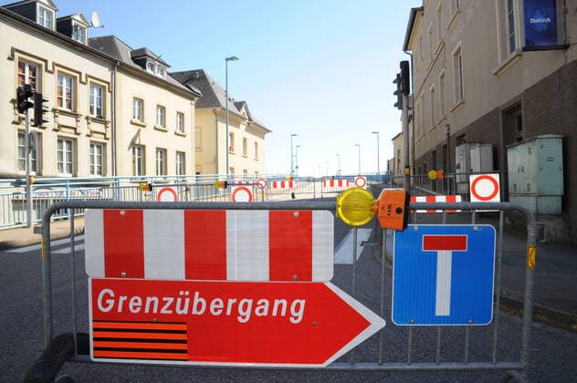 Der Grenzübergang Nennig am Dienstag (24.3.2020) ist geschlossen. Eine Passage zwischen Deutschland und Luxemburg für Fahrzeuge nicht mehr gestattet.