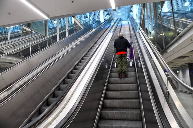 Deutschland, Frankfurt, 24.03.2020 Flughafen-Frankfurt Foto: leere Rolltreppen in der Abflughalle Flughafen-Frankfurt