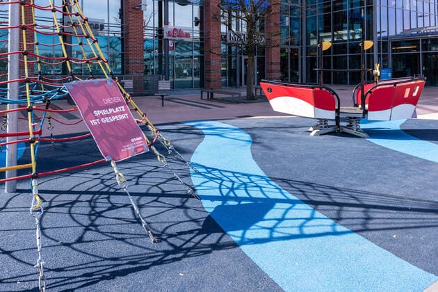 Kiels größte Einkaufsmeile der Citti-Park ist wegen der Coronavirus Epidemie momantan teilweise geschlossen Kiel Hassee Schleswig-Holstein Deutschland