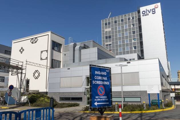 2020-03-24 13:56:20 Nederland, Amsterdam, 20200324. Het ziekenhuis OLVG West is bezig met de bouw van een grote Corona Care Unit . PatiÃ«nten kunnen daar een CT-scan laten maken, om te kijken of ze het coronavirus hebben. Copyright: Sabine Joosten  Copyright: xx x408980184x