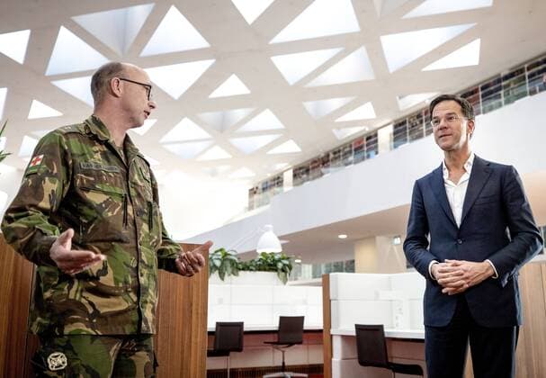 2020-03-24 16:37:38 Dutch Prime Minister Mark Rutte during the visit to the national coordination center for Intensive Cares in Erasmus MC in Rotterdam, The Netherlands, 24 March 2020. The newly opened center coordinates patient distribution and bed capacity during the corona crisis. ANP SEM VAN DER WAL  Copyright: xANPxSEMxVANxDERxWALx x408990806x