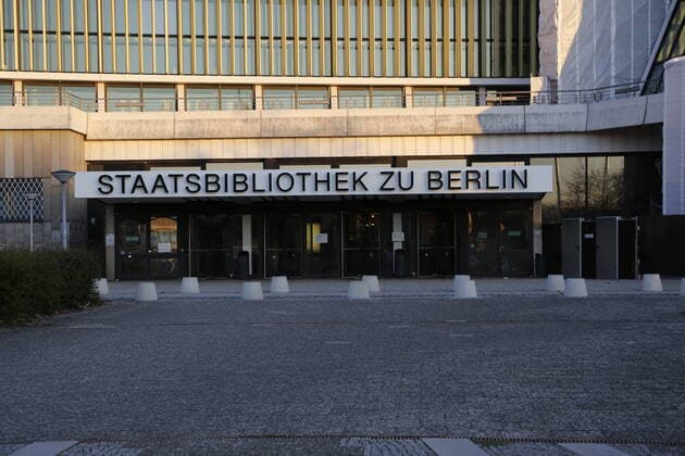 Geschlossene Staatsbibliothek zu Berlin während der Corona-Pandemie am 24.03.2020