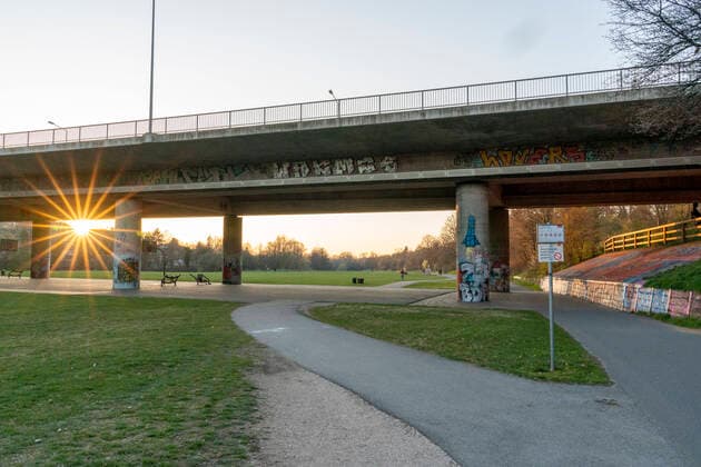 Corona-Virus Pandemie, bfischu, HMB Media Schumacher, 24.03.20, Nürnberg, Germany Theodor-Heuss-Brücke, Pegnitztal Copyright: HMBxMedia Schumacher