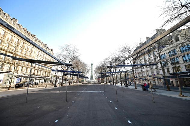 Marche de la Place de la Bastille vide NEWS : COVID 19 a Paris - 24 03 2020 JBAutissier Panoramic 