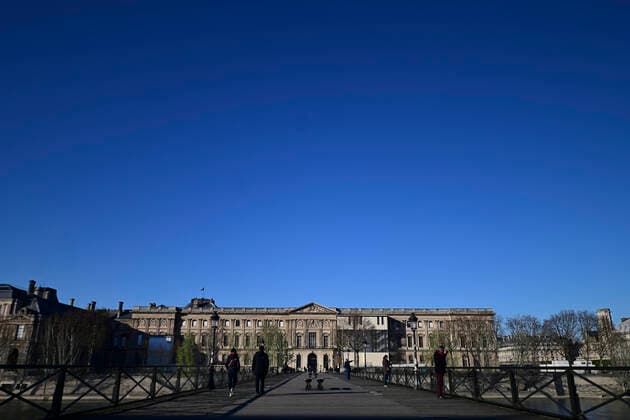 Pont des Arts NEWS : COVID 19 a Paris - 24 03 2020 JBAutissier Panoramic 