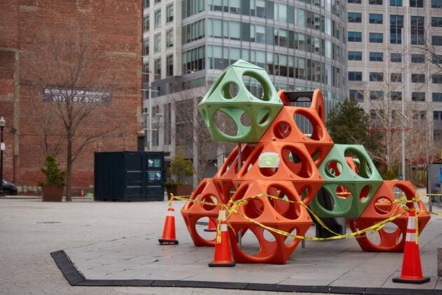 March 24, 2020, Boston, Massachusetts, US: A stay-at-home advisory issued by Governor Charlie Baker and state health officials is now in effect for all Massachusetts residents as of 12 pm on March 24, 2020. This is help hault the spread of the COVID-19, Corona Virus. Boston is quiet, and almost no people are out on the streets. An empty playground in downtown Boston. Boston US - ZUMAd211 20200324_zap_d211_019 Copyright: xAllisonxDinnerx