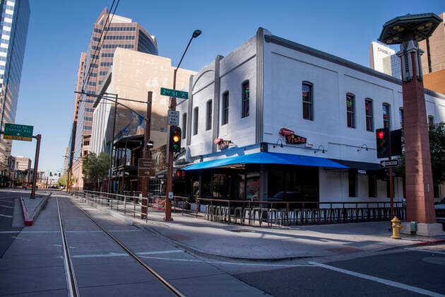 March 24, 2020, Phoenix, Arizona, U.S: Streets of Phoenix, Arizona see significantly reduced activity as many business in the state were ordered closed and many others elected to work remotely in response the rapid spread of Covid-19 Corona Virus, March 24, 2020. Phoenix U.S. - ZUMAd90_ 20200324_zap_d90_010 Copyright: xRickxD™Eliax