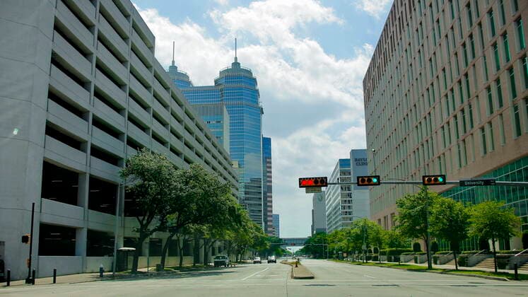 (200325) -- HOUSTON, March 25, 2020 (Xinhua) -- Few cars are on road in Houston, Texas, the United States, March 24, 2020. A stay home - work safe order has been issued on Tuesday for the fourth largest U.S. city of Houston and Harris County where the city is located to help fight the spread of COVID-19. The order will go into effect at 11:59 p.m. Tuesday night and will last until April 3. (Photo by Lao Chengyue Xinhua) U.S.-TEXAS-HOUSTON-STAY HOME ORDER 