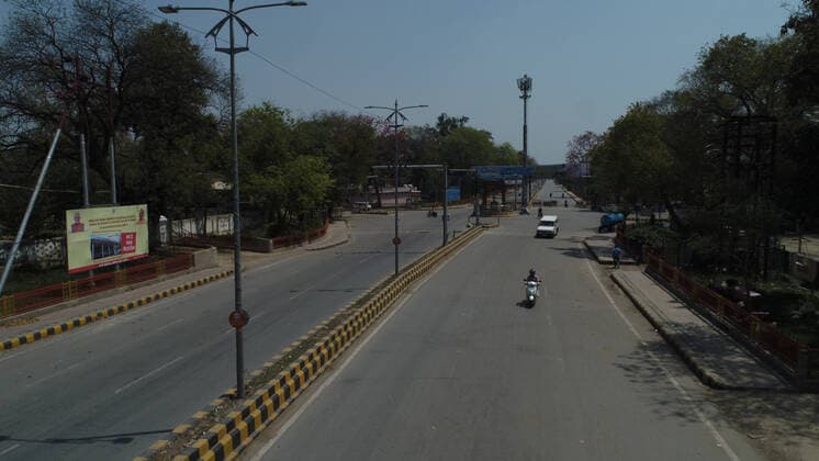 March 25, 2020, Prayagraj, Uttar Pradesh, India: Prayagraj: City wears a deserted look during lockdown in wake of Corona virus pandemic in Prayagraj on Wednesday, March 25, 2020. Prayagraj India - ZUMAv115 20200325_zap_v115_015 Copyright: xPrabhatxKumarxVermax