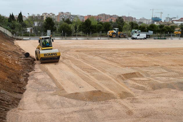 March 25, 2020, Valencia, VALENCIA, SPAIN: Illustration, Monitoring of the Military Campaign hospital works in Valencia during the eleventh day after the Government declared the state of alarm in Spain and recommended people to stay at home to fight coronavirus COVID-19 on March 25, 2020 in Valencia, Spain Valencia SPAIN - ZUMAa181 20200325_zaa_a181_062 Copyright: xIvanxTerronx