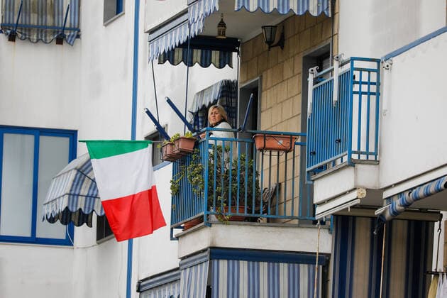 March 25, 2020, Naples, CAMPANIA, ITALY: 3 25 2020 Naples, in the northern suburbs of the Scampia district, the carabinieri weapon checks for quarantine to combat the pandemic of the covid-19 virus Naples ITALY - ZUMAs236 20200325_zap_s236_093 Copyright: xFabioxSassox