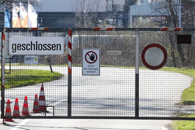Hannover, 26.03.2020, Wegen der aktuell in der Coronakrise geschlossene Wertstoffhöfe gibt es im der Stadt vermehrt illegale Müllablagerungen, Wertstoffhof Altwarmbüchen geschlossen,