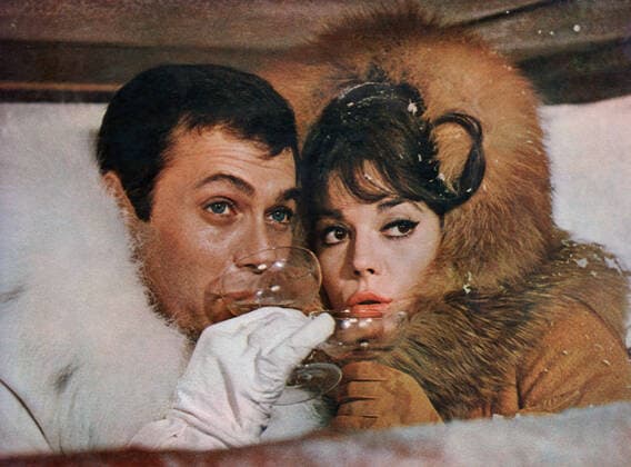 THE GREAT RACE, Tony Curtis, Natalie Wood, 1965 Courtesy Everett Collection !ACHTUNG AUFNAHMEDATUM GESCHÃ„TZT! PUBLICATIONXNOTxINxCANxCHNxFRAxITAxJPNxNORxPOLxRUSxESPxUKxUSA Copyright: xCourtesyxEverettxCollectionx M8DGRRA EC002