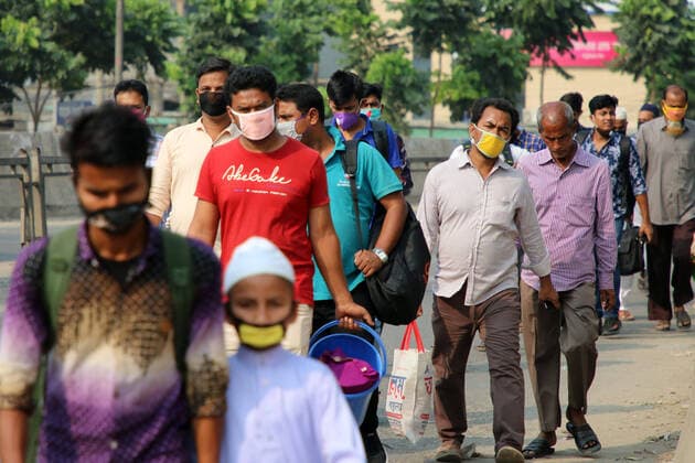 March 26, 2020, Dhaka, Bangladesh: People wear face masks as a precaution against the spread of Coronavirus in Dhaka..Death toll raised to 5 and 39 people were reported infected by COVID-19 in Bangladesh. Dhaka Bangladesh - ZUMAs197 20200326_zaa_s197_015 Copyright: xSultanxMahmudxMukutx
