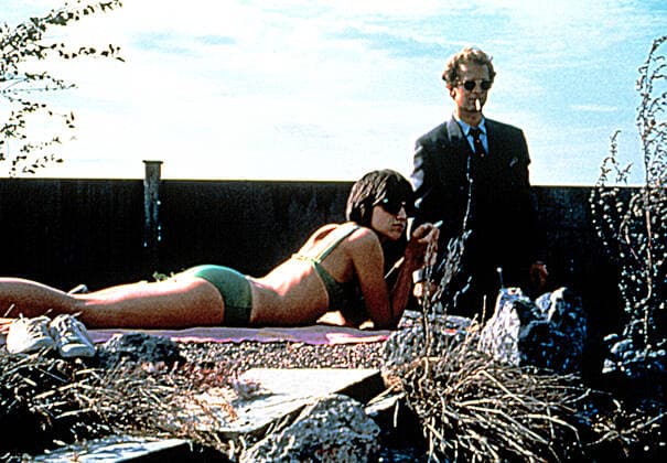 THE CEMENT GARDEN, Charlotte Gainsbourg, Jochen Horst, 1993, (c) October Films courtesy Everett Collection October Films Courtesy Everett Collection !ACHTUNG AUFNAHMEDATUM GESCHÃ„TZT! PUBLICATIONXNOTxINxCANxCHNxFRAxITAxJPNxNORxPOLxRUSxESPxUKxUSA Copyright: xOctoberxFilms CourtesyxEverettxCollectionx MSDCEGA EC001