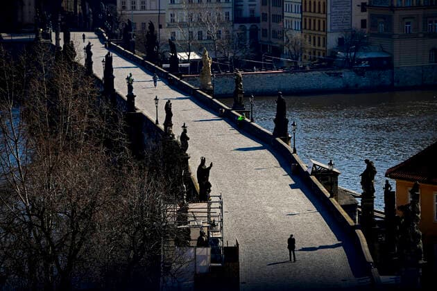 Charles Bridge normal overcrowding of tourists in Prague, Czech Republic, March 25, 2020. (CTKxPhoto RomanxVondrous) CTKPhotoP202003250730201 vnd 2