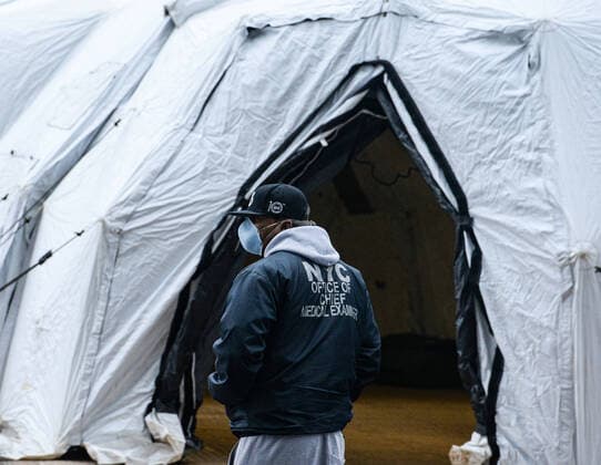March 25, 2020, New York Manhattan, USA: Makeshift morgue outside Bellevue Hospital in Manhattan on Tuesday to deal with a potential surge of coronavirus victims. . 03 25 20. New York Manhattan. . New York Manhattan. USA - ZUMAs252 20200325_znp_s252_007 Copyright: xMarcusxSantosx