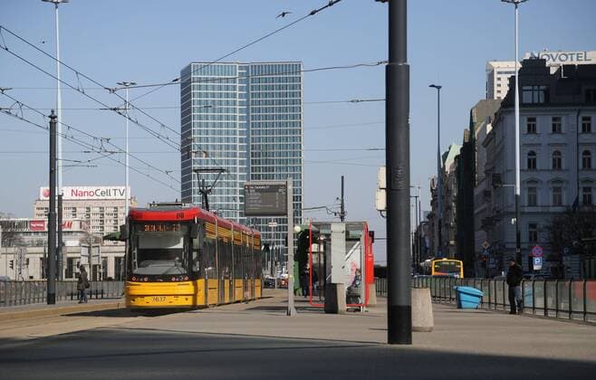 25.03.2020 WARSZAWA . EPIDEMIA KORONAWIRUSA , OGRANICZEN IA W PORYSZAMIU SIE , OPUSTOSZALE MIASTO . FOT. PAWEL STEPNIEWSKI NEWSPIX.PL --- Newspix.pl Streets are seen empty during coronavirus pandemic.  PAST250320_009