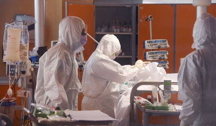 Rom 25.03.2020 Corona Krise: Pressetermin in der Intensivstation des Casal Palocco Krankenhaus; Intensivpfleger betreuen Covid 19 Patienten