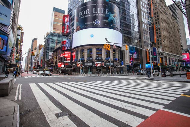 March 25, 2020, New York, NEW YORK, EUA: MovimentaoÂßoÂ£o da Times Square em Manhattan durante uma pandemia de coronavoÂ­rus COVID19 em Nova York nos Estados Unidos. New York EUA - ZUMAc233 47096361st Copyright: xVanessaxCarvalhox