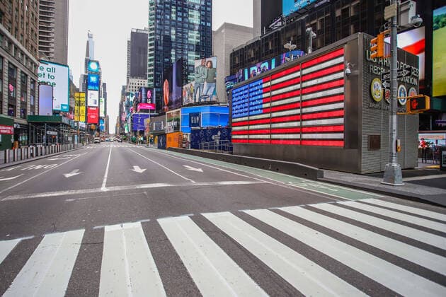 March 25, 2020, New York, NEW YORK, EUA: MovimentaoÂßoÂ£o da Times Square em Manhattan durante uma pandemia de coronavoÂ­rus COVID19 em Nova York nos Estados Unidos. New York EUA - ZUMAc233 47096368st Copyright: xVanessaxCarvalhox