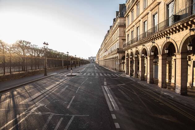 Atmosphere in the center of Paris, general view of the rivoli street, after the head of state ordered people to stay home to stop the spread of Covid-19, on March 25, 2020, in Paris, France  Copyright: xChristophexMorinx