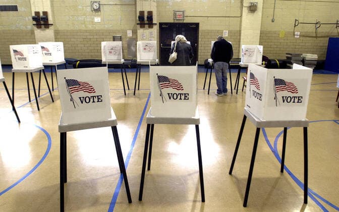 March 25, 2020, Round Lake, IL, USA: Empty voting booths at Magee school in Round Lake, Ill. Maryland s State Board of Elections is recommending no in-person voting for the June 2 primary due to the new coronavirus pandemic, pushing citizens to mail-in or drop-off ballots. Round Lake USA - ZUMAm67_ 20200325_zaf_m67_029 Copyright: xJerryxTomasellix