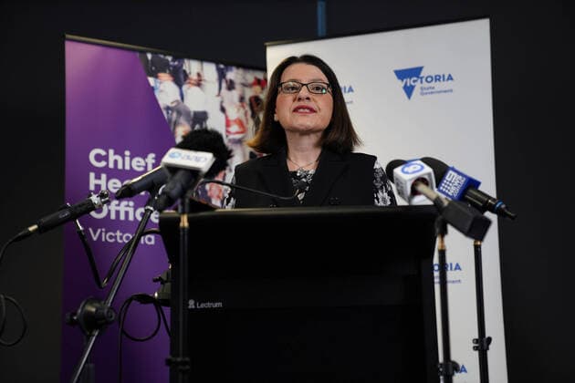 JENNY MIKAKOS CORONAVIRUS PRESSER, Victorian Health Minister Jenny Mikakos speaks to the media during a press conference in Melbourne, Thursday, March 26, 2020. A third man in his 70s has died from coronavirus in Victoria, taking the national toll to 12. There are now 520 confirmed Victorian coronavirus cases. ( NO ARCHIVING, EDITORIAL USE ONLY, NO USE IN BOOKS WITHOUT CONSENT MELBOURNE VICTORIA AUSTRALIA  Copyright: xSTEFANxPOSTLESx 20200326001460128428