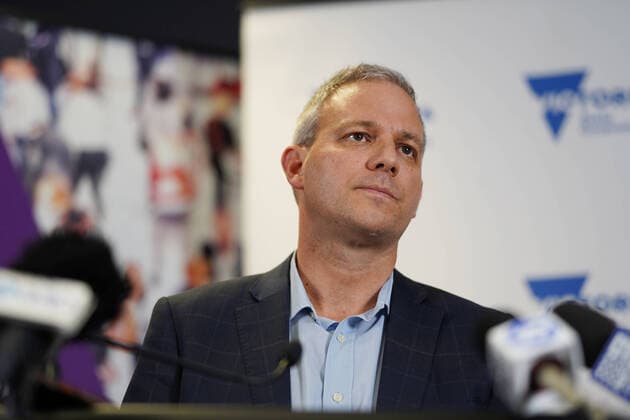 JENNY MIKAKOS CORONAVIRUS PRESSER, Victorian Chief Health Officer Prof Brett Sutton speaks to the media during a press conference in Melbourne, Thursday, March 26, 2020. A third man in his 70s has died from coronavirus in Victoria, taking the national toll to 12. There are now 520 confirmed Victorian coronavirus cases. ( NO ARCHIVING, EDITORIAL USE ONLY, NO USE IN BOOKS WITHOUT CONSENT MELBOURNE VICTORIA AUSTRALIA  Copyright: xSTEFANxPOSTLESx 20200326001460131129