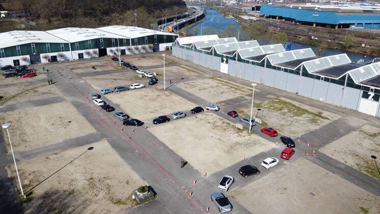 Corona Tests werden am Mittwoch (25.3.2020) in Saarbrücken im Mesegelände in einem Drive In abgewickelt. Dabei unterstützt die Bundeswehr die Kassenärztliche Vereinigung.