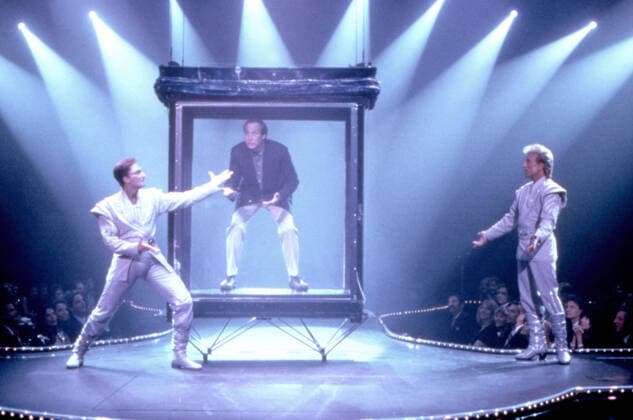 VEGAS VACATION, Roy Horn, Chevy Chase, Siegfried Fischbacher, 1997, (c)Warner Bros. courtesy Everett Collection Warner Bros Courtesy Everett Collection !ACHTUNG AUFNAHMEDATUM GESCHÃ„TZT! PUBLICATIONXNOTxINxCANxCHNxFRAxITAxJPNxNORxPOLxRUSxESPxUKxUSA Copyright: xWarnerxBros CourtesyxEverettxCollectionx MSDVEVA EC015