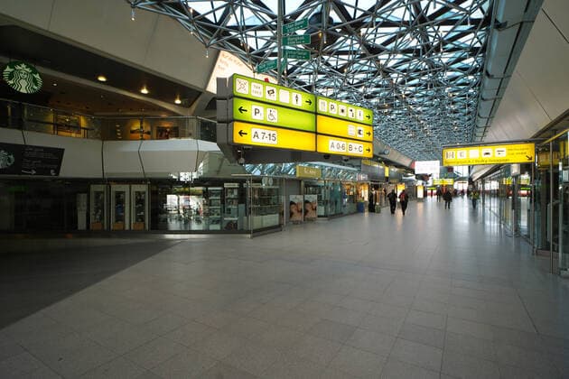 26.03.2020,Berlin,Deutschland,GER,die Stadt in Zeiten der Corona Pandemie, Flughafen Tegel TXL, der Flugbetrieb ist fast völlig zum Erliegen gekommen.
