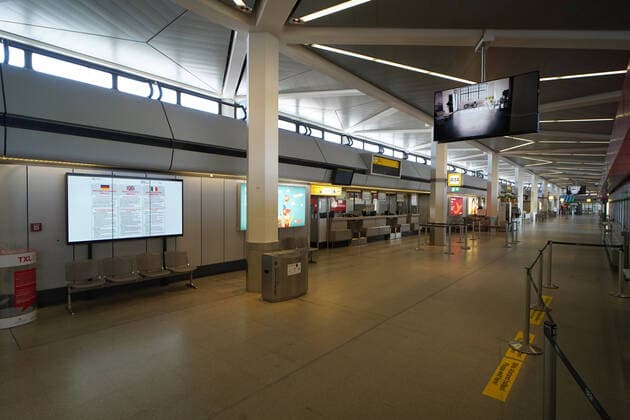 26.03.2020,Berlin,Deutschland,GER,die Stadt in Zeiten der Corona Pandemie, Flughafen Tegel TXL, der Flugbetrieb ist fast völlig zum Erliegen gekommen.