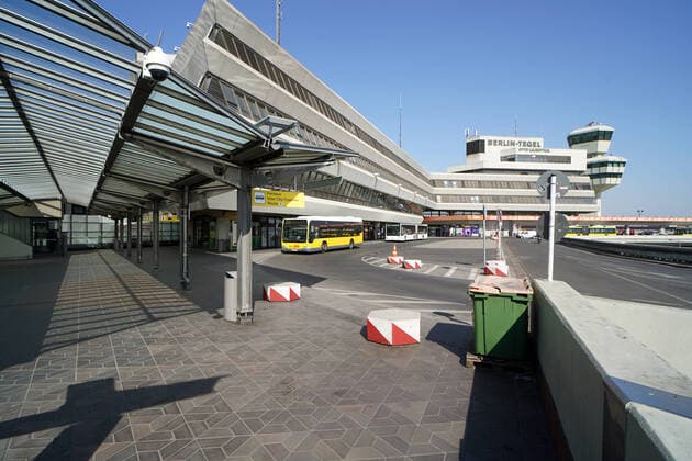 26.03.2020,Berlin,Deutschland,GER,die Stadt in Zeiten der Corona Pandemie, Flughafen Tegel TXL, der Flugbetrieb ist fast völlig zum Erliegen gekommen.
