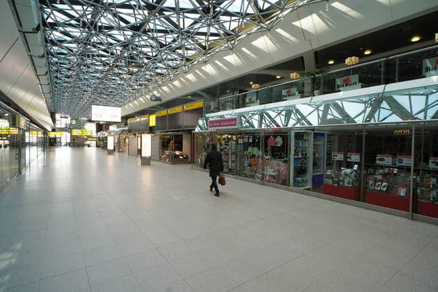 26.03.2020,Berlin,Deutschland,GER,die Stadt in Zeiten der Corona Pandemie, Flughafen Tegel TXL, der Flugbetrieb ist fast völlig zum Erliegen gekommen.