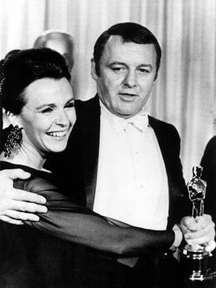 OSCARS. Bester Hauptdarsteller. PreistrÃ¤ger 1961-1970 1967: CLAIRE BLOOM hugs husband ROD STEIGER Best Actor, IN THE HEAT OF THE NIGHT upon his receiving the Oscar, 4 10 68 Courtesy Everett Collection !ACHTUNG AUFNAHMEDATUM GESCHÃ„TZT! PUBLICATIONXNOTxINxCANxCHNxFRAxITAxJPNxNORxPOLxRUSxESPxUKxUSA Copyright: xCourtesyxEverettxCollectionx SBDOSPI EC056