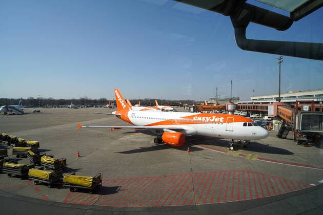 26.03.2020,Berlin,Deutschland,GER,die Stadt in Zeiten der Corona Pandemie, Flughafen Tegel TXL, der Flugbetrieb ist fast völlig zum Erliegen gekommen. EasyJet