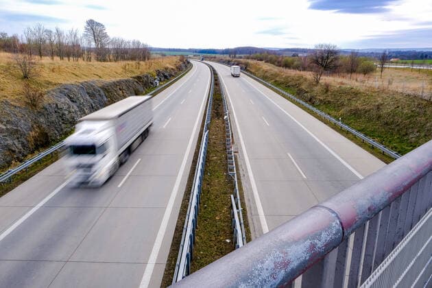 Blick auf die Autobahn A17 Richtung Tschechien Prag in Höhe Breitenau am 26.03.2020.
