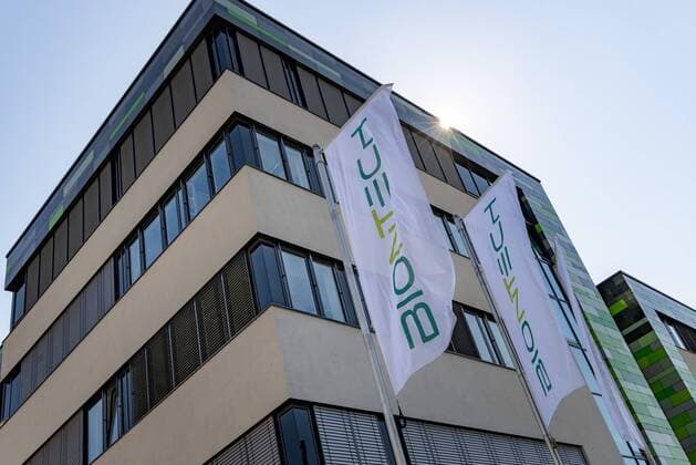 Mainz, An der Goldgrube , 26.03.2020, Der Schwerpunkt der Unternehmenstätigkeit liegt auf der Entwicklung und Herstellung von Technologien und Medikamenten für individualisierte Krebsimmuntherapien. BioNTech SE legt im weltweiten Kampf gegen das Coronavirus nach und vermeldet rapide Fortschritte bei der Entwicklung eines Impfstoffes. Mainz An der Goldgrube Rheinland-Pfalz Deutschland