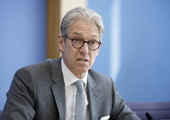 Prof. Dr. Andreas Gassen, Vorstandsvorsitzender Kassenaerztliche Bundesvereinigung (KBV), bei einer Pressekonferenz zur Corona-Krise. Berlin, 26.03.2020 Berlin Deutschland