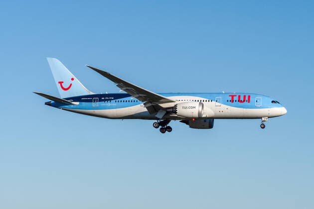 TUI mit Boeing 787-8 Dreamliner im Anflug auf Amsterdam Schiphol.