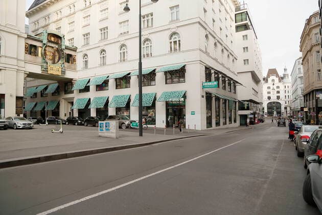 Coronavirus Sars-CoV-2 COVID-19:: menschenleeres Wien unter Quarantäne Wien, Innere Stadt, 1. Bezirk, 26.03.2020 Ankeruhr Hoher Markt menschenleer Wien Austria