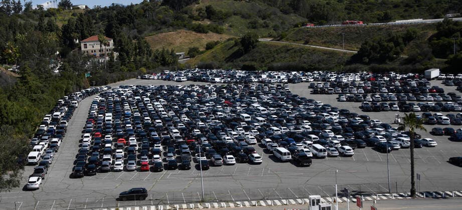Hundreds of rental cars seen park at Dodger Stadium Thursday, March 26,2020. Los Angels CA USA. Due to the COVID-19 it appears that part of the ballpark property has been turned into a huge rental car storage lot as the rental business dries up during the pandemic. Los Angeles USA - ZUMAbl1_ 20200326_zaf_bl1_011 Copyright: xGenexBlevinsx