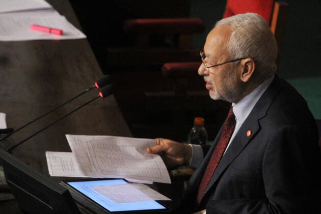 Mr rached ghanouchi president du arp et Mme samira araii second president et tarek ftiti Lors d une seance pleniere de l?Assemblee des Representants du Peuple (ARP) consacre Ã un dialogue avec le gouvernement sur la situation sanitaire dans le pays, le Chef du gouvernement Elyes Fakhfakh a insiste sur la necessite de respecter le confinement general et l?auto-isolement ainsi que le placement en quarantaine obligatoire des personnes arrivees de l?etranger pour lutter contre la propagation du Coronavirus et eviter des scenarios vecus par d autres pays NEWS : Chambre des deputes tunisien - Tunis - 26 03 2020 JDIDIWASSIM PANORAMIC 