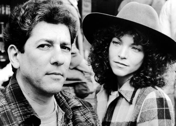 CROSSING DELANCEY, from left, Peter Riegert, Amy Irving, 1988. Warner Bros. courtesy Everett Collection !ACHTUNG AUFNAHMEDATUM GESCHÃ„TZT! PUBLICATIONXNOTxINxCANxCHNxFRAxITAxJPNxNORxPOLxRUSxESPxUKxUSA Copyright: xWarnerxBros CourtesyxEverettxCollectionx MBDCRDE EC018