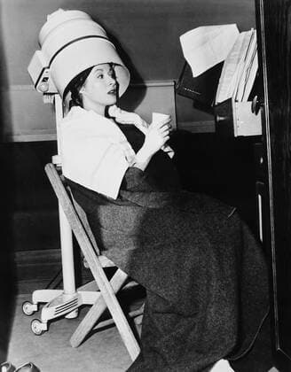DESIRE ME, Greer Garson on set, 1947 !ACHTUNG AUFNAHMEDATUM GESCHÃ„TZT! PUBLICATIONXNOTxINxCANxCHNxFRAxITAxJPNxNORxPOLxRUSxESPxUKxUSA Copyright: xCourtesyxEverettxCollectionx MBDDEME EC036